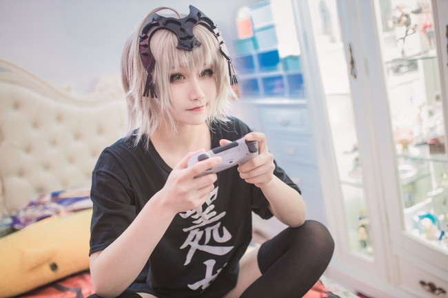 苏瑞49天见不着老爸 汤姆-克鲁斯约会神秘贵妇‘od体育app’(图2) od体育网址